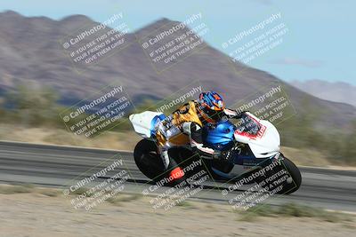 media/Nov-16-2025-Race Pace (Sun) [[8c5fa54630]]/Non Verified Riders (1st 20 Minutes)/3-Turn 3 Inside (11am)/